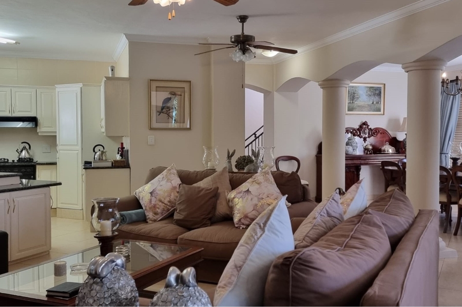 4 Bedroom Property for Sale in WestLake Country Safari Estate North West